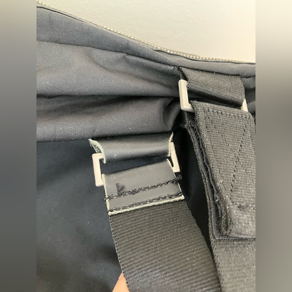 Crumpler Colombian Office Bowler Bag Unisex - Picture 10 of 13